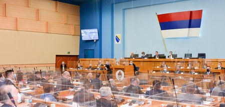 Die Mehrheit der Abgeordneten widerruft abgetretene Befugnisse i...