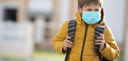 Im Stich gelassen: Kinder müssen das Regierungsfiasko in Sachen ...