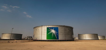 Saudi-Arabien wird ab Januar wieder mehr als zehn Millionen Barr... Saudi-Arabien wird ab Januar wieder mehr als zehn Millionen Barr...