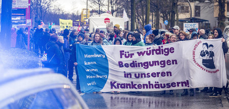 »Oft auch am Ende ihrer Hoffnungen«: Hamburger Pflegekräfte im F...