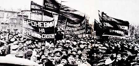 Lob der Praxis: Von der Metaphysik zur Maidemo (Petrograd, 1917)