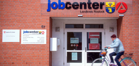 Im Gegensatz zu Arbeitsagenturen herrscht an Jobcentern die 3G-R...