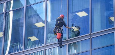 Für den Durchblick: Besser erst mal Fenster putzen (Londoner Fin...