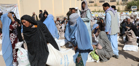 Ausgabe von Lebensmitteln durch das Welternährungsprogramm am St...