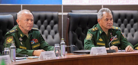 Alexander Fomin (links) und Verteidigungsminister Sergej Schoigu