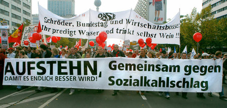 Großdemonstration gegen die Hartz-Gesetze in Berlin (2.10.2004)