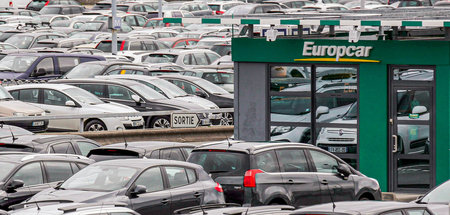 Greenwashing: Volkswagen hat 2021 den Autovermieter Europcar gek...