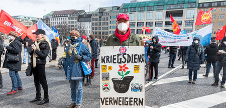 Ostermarsch unter dem Motto »Wer Frieden will, muss abrüsten« in...