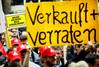 Bereits im Oktober gingen wie hier in Rüsselsheim EDS-Beschäftig... Bereits im Oktober gingen wie hier in Rüsselsheim EDS-Beschäftig...