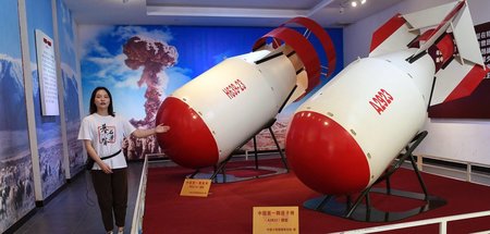 Die ersten atomaren Sprengköpfe der Volksrepublik in einem Museu...