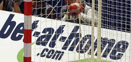 Selbst der Handball ist gegen das sozial schädliche Glücksspiel ...
