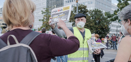 Verteilaktion der jungen Welt im September in Berlin