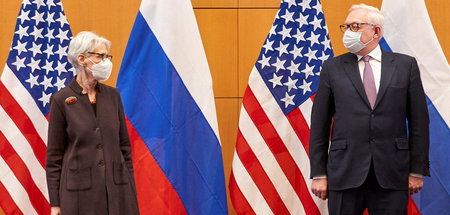 Die stellvertretende US-Außenministerin Sherman und ihr russisch...