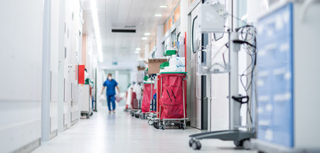 Um laufende Betriebskosten zu bezahlen, sparen Kliniken an ander...