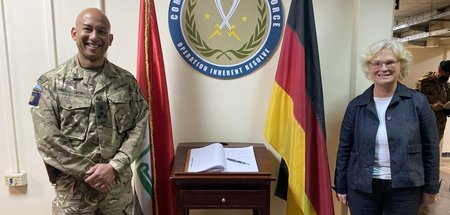Kriegsministerin Christine Lambrecht (SPD) beim Truppenbesuch im...