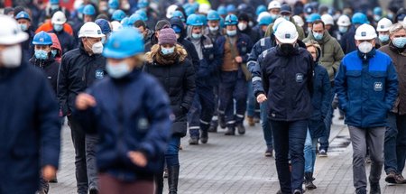 Beschäftigte der MV-Werften nach einer kurzfristig anberaumten B... Beschäftigte der MV-Werften nach einer kurzfristig anberaumten B...