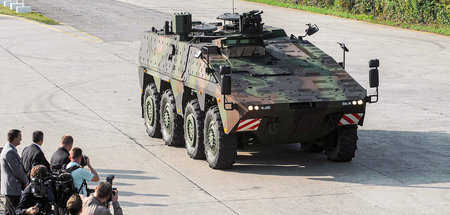 Krauss-Maffei-Wegmann-Radpanzer vom Typ »Boxer« während einer Te...