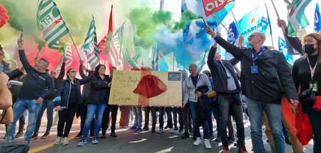 Offene Rechnung der Gewerkschaften mit Staat und Kapital: Protes...