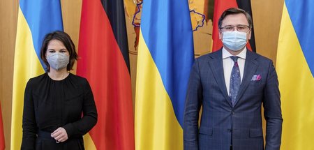 Antrittsbesuch in Kiew: Bundesaußenministerin Baerbock und ihr u...