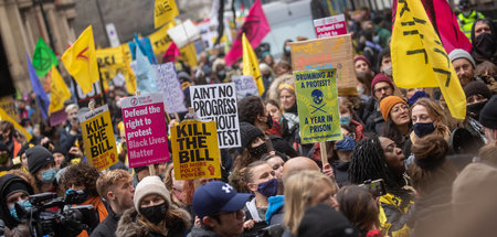 »Entmachtung aller Menschen in Großbritannien«: Protest gegen da...