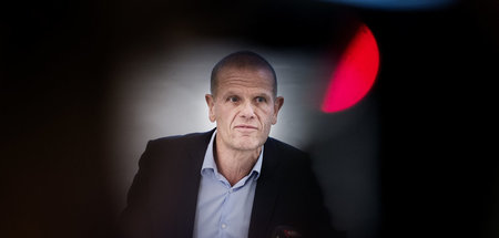 Überwacher, der selbst Opfer einer Überwachung wurde: FE-Chef Fi... Überwacher, der selbst Opfer einer Überwachung wurde: FE-Chef Fi...