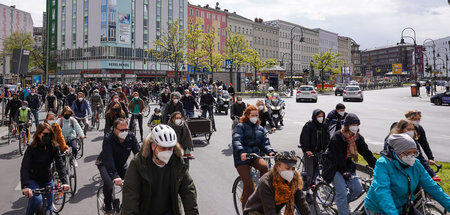 Fahrraddemonstration gegen Wuchermieten in Berlin (25.4.2021)