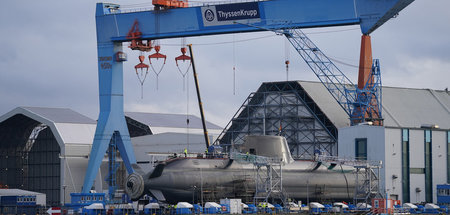 Zunächst profitieren die Eigentümer der Werft von Thyssen-Krupp ...