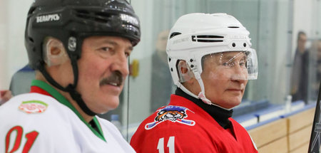 Lukaschenko und Putin messen sich auch auf dem Eis (Sotschi, Feb...