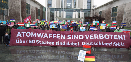 Aktion Berliner Friedensinitiativen für den Beitritt Deutschland...