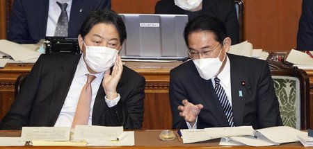 Japans Premier Kishida (l.) hat im November den chinafreundliche...