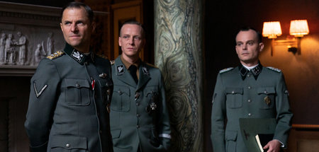Drei »Herrenmenschen«: Reinhard Heydrich (Philipp Hochmair, l.),...