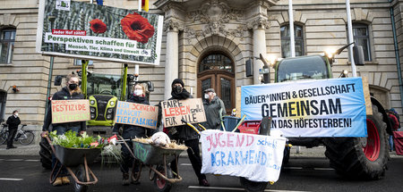 Für einen Neustart in der Agrarpolitik: Protestkundgebung am Son...