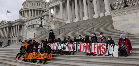 Demo vor dem US-Senat fordert zur Annahme der »Wahlrechtsreform«...