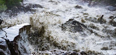 Nihilistische Reizüberflutung: Es geht zurück ins Dunkel