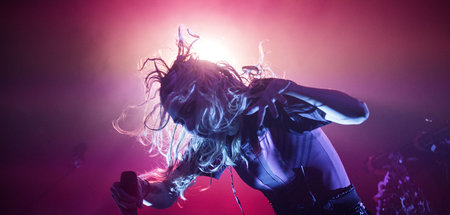 Künstliches Echt: Grimes in Action
