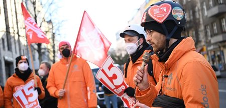 »Echte Wertschätzung«: Lieferando-Beschäftigte fordern bessere A... »Echte Wertschätzung«: Lieferando-Beschäftigte fordern bessere A...