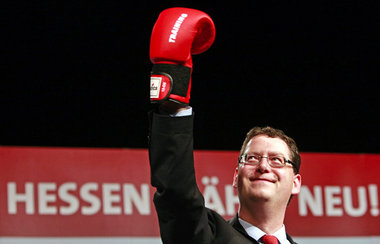 Nur Trainingshandschuhe: Schäfer-Gümbel ballt die Faust