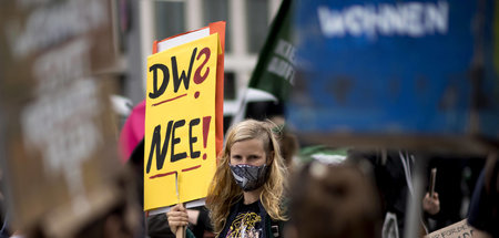 »Mietenwahnsinn stoppen«: Protest gegen hohe Wohnkosten, Gentrif... »Mietenwahnsinn stoppen«: Protest gegen hohe Wohnkosten, Gentrif...