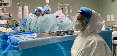 Vernünftige Arbeitsbedingungen im Gesundheitswesen würden der an...