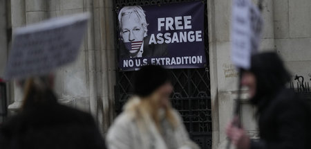 Protest vor dem Londoner High Court für ein Ende der US-Verfolgu...