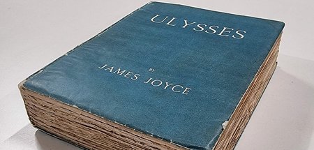 »Joyce wünschte natürlich sein Buch in griechisches Blau zu klei...