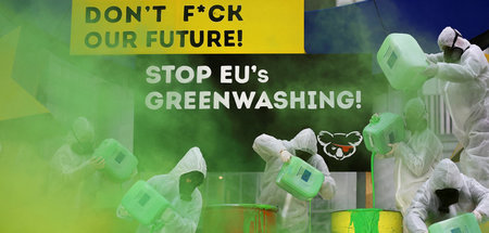 Protestaktion gegen das EU-Vorhaben, Atomkraft und Gas als »nach...