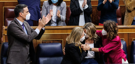 Geschafft: Premierminister Sánchez, Wirtschaftsministerin Calvin...
