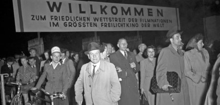 Die Berlinale in ihrem Geburtsjahr 1951 noch unter ganz freiem H...