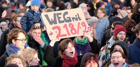 Nicht nur Paragraph 219 a, auch Paragraph 218 muss weg! Demonstr...