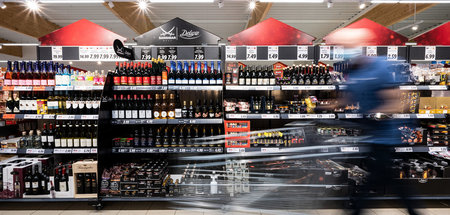 »Was hat der Kerl hier im Supermarkt herumzugeistern mit der Pes...