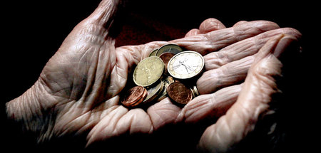Immer mehr Menschen müssen im Alter mit zu wenig Geld auskommen