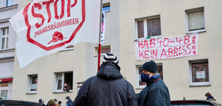 Die Demonstranten forderten am Sonnabend auch ein Dauerbleiberec...