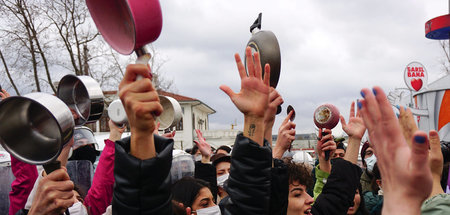 Demonstration gegen die drastischen Preissteigerungen (Istanbul,...
