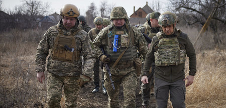 Drohender Angriff: Ukraines Präsident Selenskij (r.) soll den Ei...